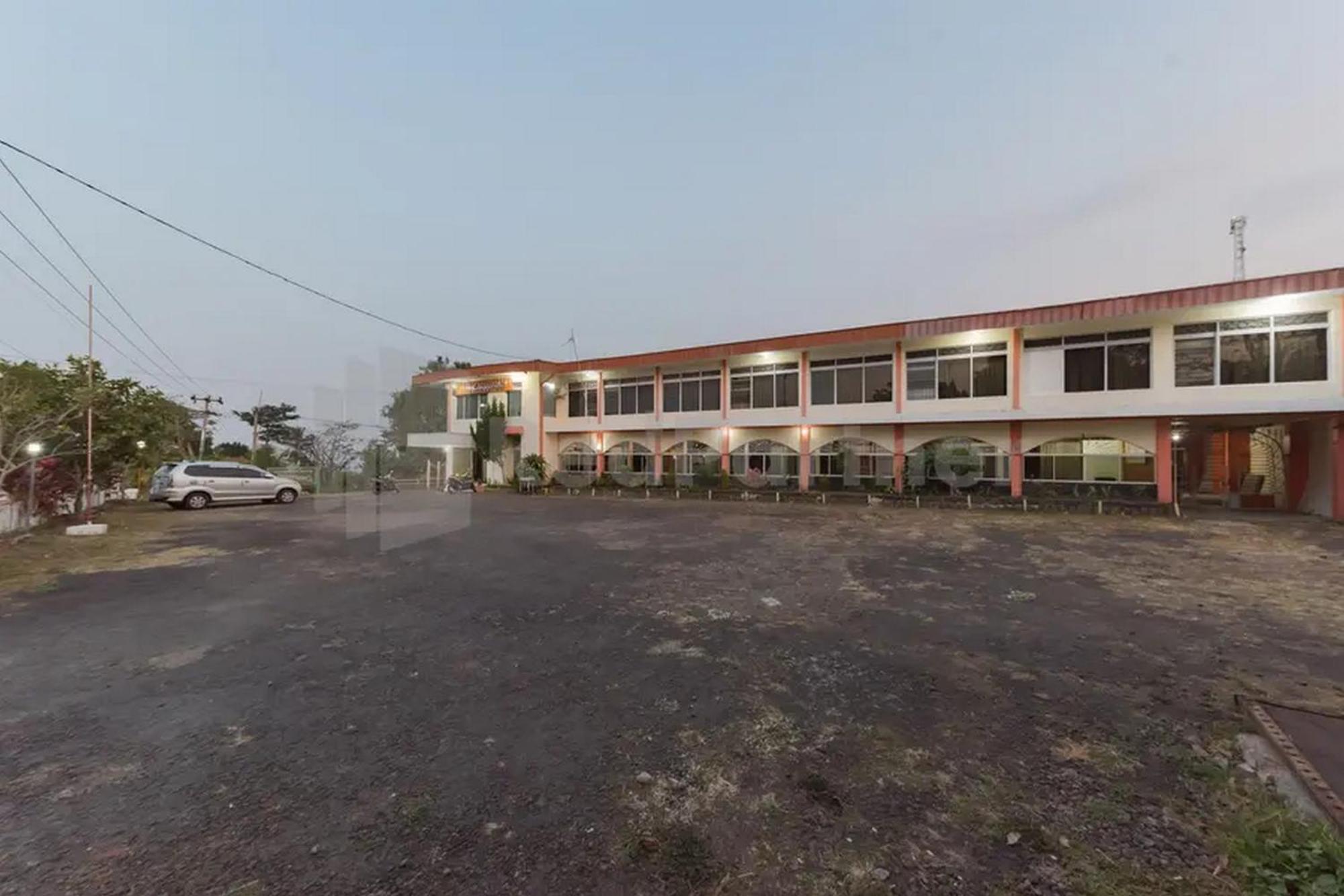 Hotel Linggarjati Near Natural Park Twa Linggarjati Exterior foto