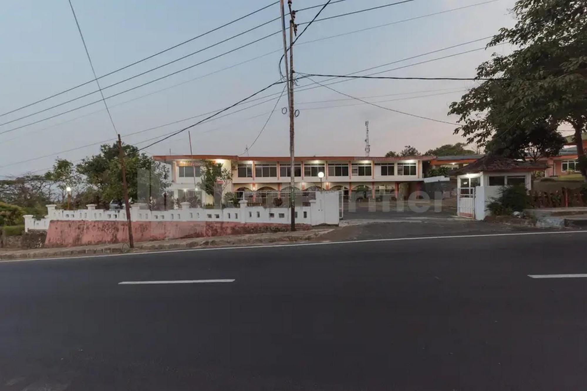 Hotel Linggarjati Near Natural Park Twa Linggarjati Exterior foto